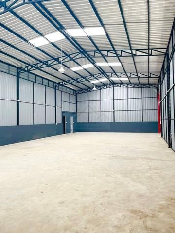 ให้เช่าโกดัง 220 ตรม. บนเนื้อที่ 150 ตรว. ซอยลาดพร้าว 101 เข้าออกหลายทาง ใกล้เลียบด่วน