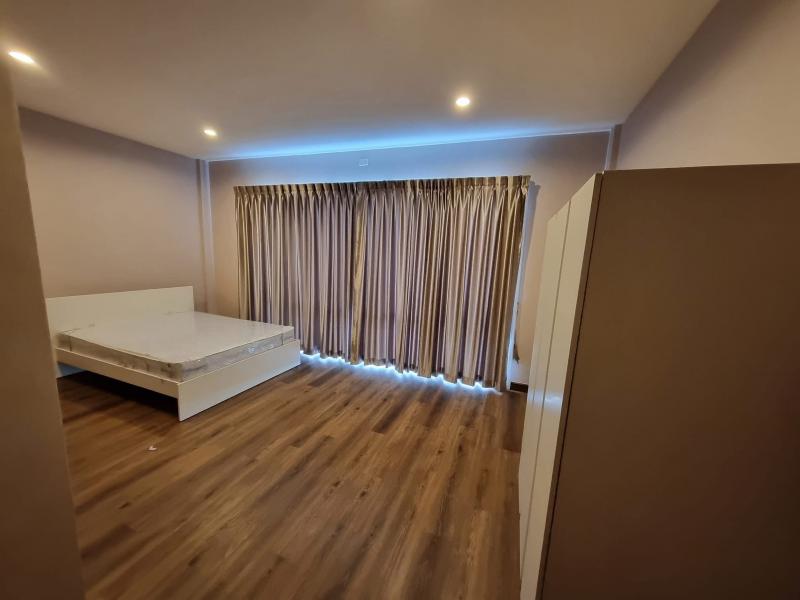 ขายทาวน์โฮมสวย 3ชั้น 25วา 200ตารามตร3นอน 4 น้ำ 2ที่จอดรถ ถนนอุดมสุข