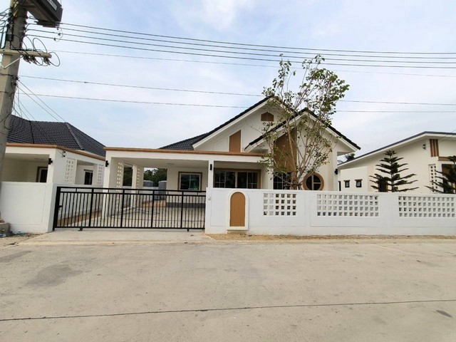 ขายบ้านเดี่ยวชั้นเดียว โครงการใหม่ แบบนอร์ดิก  68 ตร.วา   หมู่บ้านพุทธศิริ  บ้านแพ้ว  สมุทรสาคร  ZW541