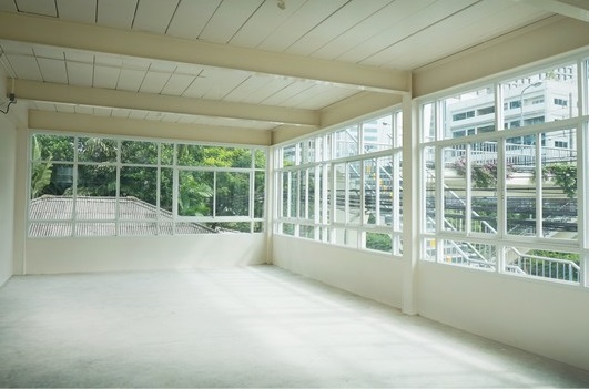 M86ให้เช่าพื้นที่ชั้น1และชั้น 2 พร้อมดาดฟ้า ปากซอยนราธิวาสฯ 4 เหมาะทำร้านอาหาร คลินิก ฯลฯ มีตลาดและออฟฟิศมากมาย ใกล้รถไฟฟ้าBTSช่องนนทรี