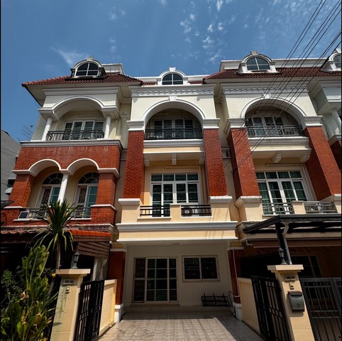  ขาย ทาวน์โฮมมือสอง ราคาถูก สภาพดีมาก บ้าน CasaCity นวลจันทร์ 1 ซอยนวลจันทร์ บึงกุ่ม กทม