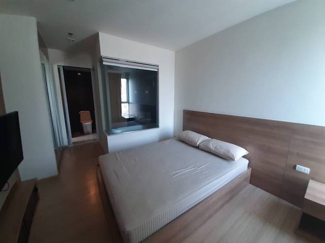 Rhythm Sukhumvit 50 Private convenient quiet 22nd floor BTS On Nut