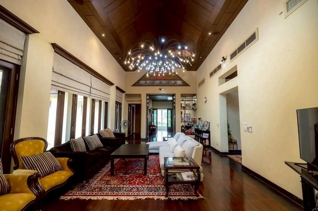 พูลวิลล่าหรู ติดแม่น้ำปิง พื้นที่กว้าง บรรยากาศสงบ โซนหางดง