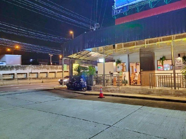  ถ.บรมราชชนนี สาย2-3 ให้เช่าพื้นที่  1 ชั้น  ติดถนนใหญ่ 72ตร.ม.32ตร.วา.สายใต้ใหม่ 4.43กม. ทำเลดี ร้านอาหาร โกดัง ร้านค้า  สำนักงาน 2 น้ำ 