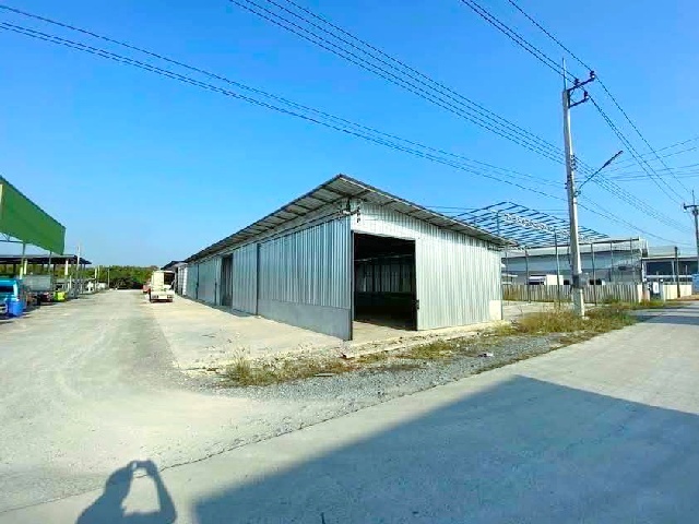 ตลาดสดมหาชัยเมืองใหม่ 1.5 กม โกดัง ก่อสร้างใหม่  210 ตร.ม.52 ตร.วา. น้ำไม่ท่วม รร.บางน้ำจืด 3.1 กม จอดรถสะดวก.หาของกินง่าย