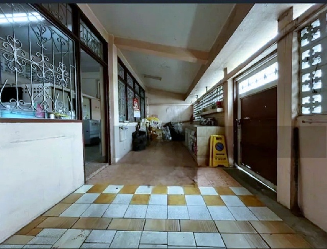 ขาย-เช่าอาคาร 3 ชั้น สนามกีฬาธูปะเตมีย์ สายไหม 2 คูหา BTS แยก คปอ. 1.5กม. รวมชั้นลอยดาดฟ้า 576 ตร.ม ติดถนนใหญ่  6นอน เซียร์ รังสิต 2.5 กม.