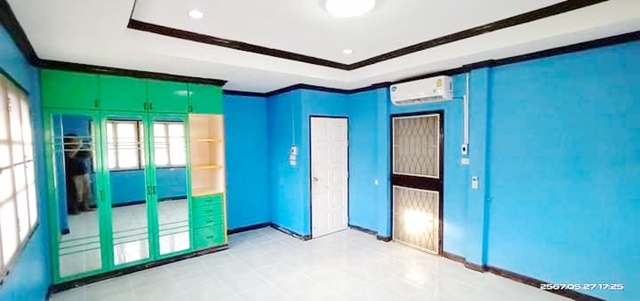 ฟิวเจอร์พาร์ค รังสิต 4.6 กม. ให้เช่าบ้านเดี่ยว 2 ชั้น 41 ตร.วา.220 ตร.ม รร.นานาชาติสยาม 1.4 กม. ตลาดพระรูปคลอง 2 1.8 กม