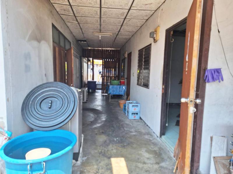 ขายที่ดินพร้อมสิ่งปลูกสร้าง 78.7 ตรว. ใกล้สี่แยกสุวรรณภูมิ อ.เมือง จ.ร้อยเอ็ด