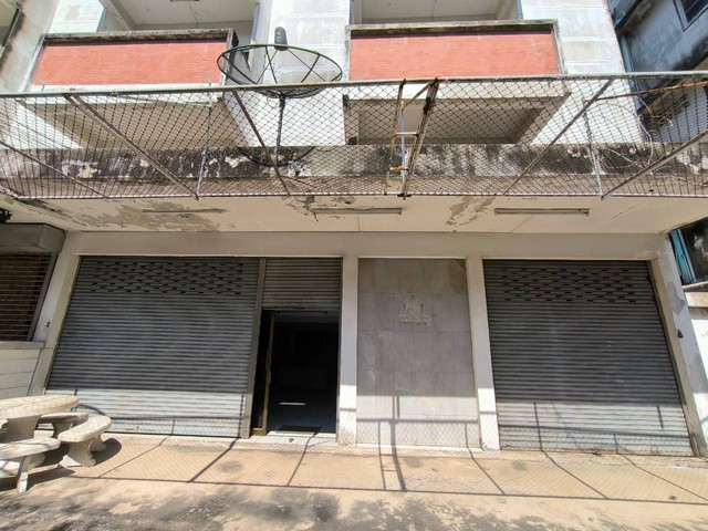 ขายอาคารพาณิชย์ 2 คูหา 3 ชั้นครึ่ง 69.9 ตร.วา    ถนนวิเชียรโชฎก  ย่านชุมชน เมืองมหาชัย สมุทรสาคร  ZW558