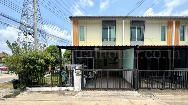 ทาวน์เฮ้าส์ หลังมุม บ้านพฤกษา 87/2 ศรีนครินทร์ - บางนา ราคาถูก