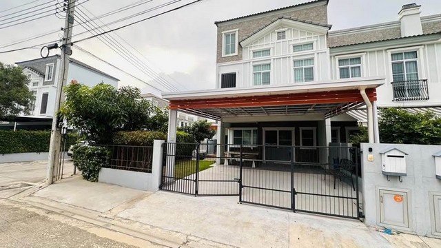 ให้เช่า ทาวน์โฮมหลังมุม อินดี้บางนารามคำแหง2 ใกล้เมกาบางนา บ้านสวยพร้อมอยู่