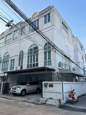 ให้เช่าโฮมออฟฟิต4ชั้นหลังมุม240ตร.ม.ย่านลาดพร้าววังหินใกล้MRTโชคชัยBTSเสนานิคมม.เกษตรศาสตร์