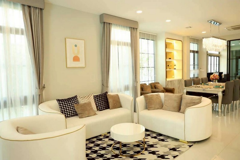 ขายหรือให้เช่า บ้านพร้อมสระว่ายน้ำ Pool Villa มบ.นันทวัน พระราม9 บ้านหันทิศใต้ แปลงหัวมุม มีความเป็นส่วนตัว - ghd000576