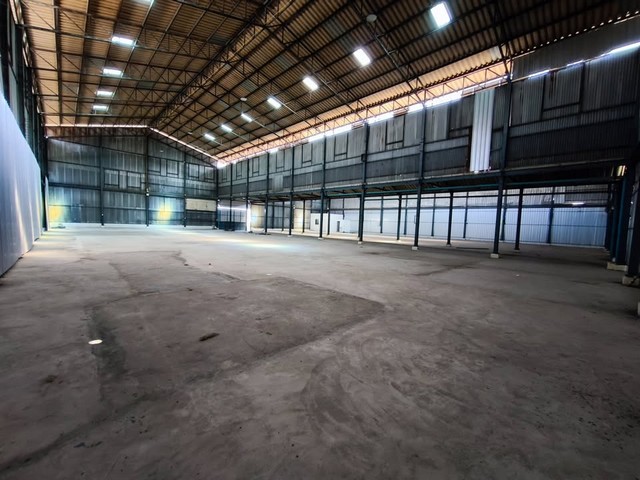 เช่าโกดังพร้อมใช้งานติดถนนเศรษฐกิจ1 อยู่ใกล้แยกอ้อมน้อย กระทุ่มแบน สมุทรสาคร