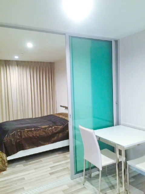 แจ้งวัฒนะ MRT หลักสี่ 900 ม.ให้เช่าคอนโด ชั้น8 28 ตร.ม.เดอะคิวบ์ รร.นานาชาติฮาร์โรว์ กรุงเทพ 2.9 กม.มีเฟอร์ เครื่องใช้ไฟฟ้าครบ 1 นอน 