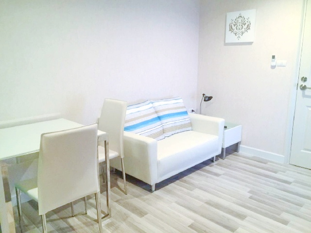 แจ้งวัฒนะ MRT หลักสี่ 900 ม.ให้เช่าคอนโด ชั้น8 28 ตร.ม.เดอะคิวบ์ รร.นานาชาติฮาร์โรว์ กรุงเทพ 2.9 กม.มีเฟอร์ เครื่องใช้ไฟฟ้าครบ 1 นอน