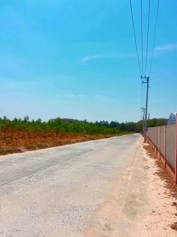 ขายที่ดินบ่อวินศรีราชา ผังสีเหลือง บนเนื้อที่ดิน  18  ไร่ใจกลางอุตสาหกรรมและแหล่งความเจริญ