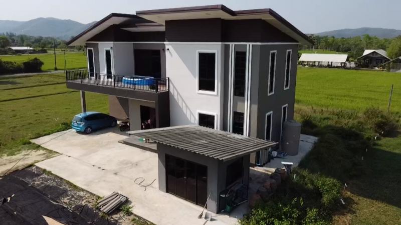 ขายบ้านเดี่ยว 2 ชั้น พื้นที่ดิน 1ไร่ ตำบลบ้านธิ จ.ลำพูน ใกล้ที่ว่าการอำเภอบ้านธิ