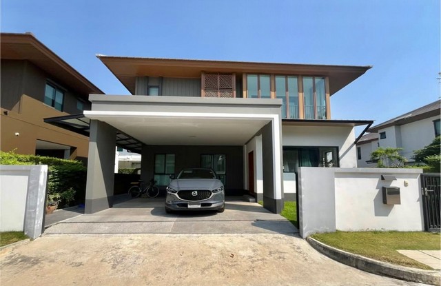 LV53139 ขาย บ้านเดี่ยว บุราสิริ พัฒนาการ Burasiri Pattanakarn ถ.พัฒนาการ 87 ตกแต่งเรียบหรูแนว Modern Luxury ด้วยหินอ่อนนำเข้าทั้งหลัง