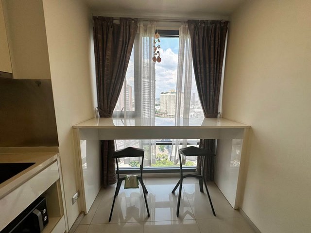 Rhythm Sukhumvit 42 spacious quiet safe 20th floor BTS Ekkamai