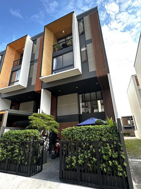 P431 ให้เช่า ทาวน์โฮม โครงการ ชิเซน พัฒนาการ 32 Shizen Phatthanakan 32 สไตล์ Japanese Modern Loft ตกแต่งสวยเฟอร์นิเจอร์ครบ พร้อมอยู่อาศัย