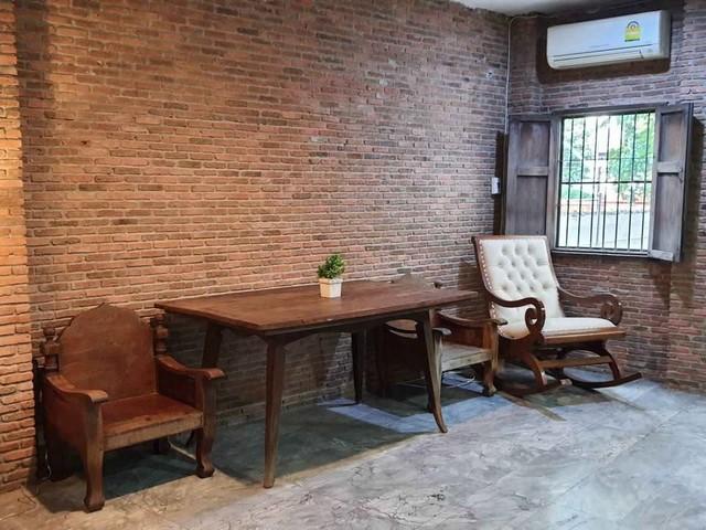 ขายทาวน์โฮม 3 ชั้นหลังริม ซอยอ่อนนุช 21 ริมคลองพระโขนง บ้านวินเทจ ท่ามกลางธรรมชาติ ใกล้ BTS อ่อนนุช