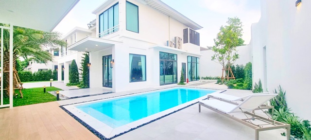 เพอร์เฟค สุขุมวิท77 ขาย-เช่าคฤหาสน์หรู 2ชั้น เฟอร์ครบ วิวสระว่ายน้ำ นานาชาติชาร์เตอร์ 4.9 กม. 6นอน อ่อนนุช APLลาดกระบัง 2.5 กม. 8คัน  7น้ำ 