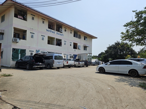 ขายหอพัก กระทุ่มล้ม พุทธมณฑลสาย 4 ซอย กระทุ้มล้ม หอพัก 3 ชั้น