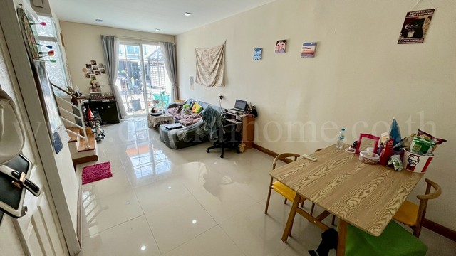 ทาวน์โฮม โกลเด้น ทาวน์ ลาดพร้าว - เกษตรนวมินทร์ ซอยนวมินทร์ 42