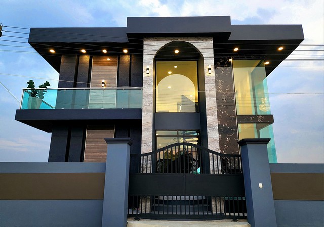 ขายบ้านใหม่พร้อมเข้าอยู่ เนื้อที่ 96 ตรว ใกล้เซนทรัลนครปฐม ทำเลดี บ้านเลขที่มงคล ติดทางสาธารณะ 2 ฝั่ง หันหน้าทิศใต้ลมดี 