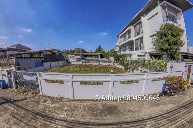 ขายด่วน! ที่ดินเปล่า 116 ตร.ว. ทำเลทอง พระราม 9 ซอย 49 เข้าซอยแค่ 650 เมตร ใกล้ถนนมอเตอร์เวย์ ที่ถมแล้ว เหมาะสร้างบ้านในฝัน