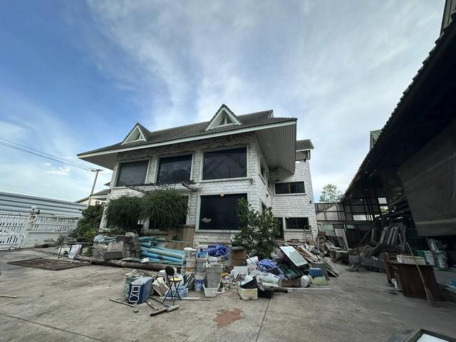 ขายที่ดิน 217 ตรว. พร้อมโฮมออฟฟิศ 3 ชั้น มีโกดัง ซ.อ่อนนุช 66 ทับ 1 ใกล้ MRT ศรีนุช