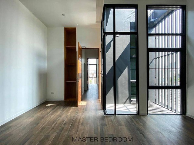 ให้เช่า อาคาร 3 ชั้น ใกล้MRT สุทธิสาร ใกล้ บิ๊กซีสะพานควาย ใกล้ ห้างเซ็นทรัลลาดพร้าว ย่านสุทธิสาร ช่วงวิภาวดีขาเข้ากับรัชดา