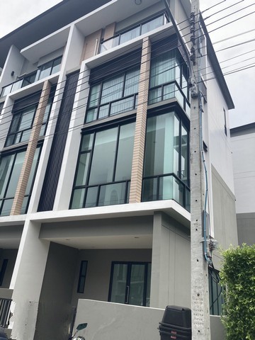 ให้เช่าโฮมออฟฟิศ 4ชั้นหลังมุม   ย่าน  เกษตร-นวมินทร์ สุคนสวัสดิ์ เลียบด่วน เซ็นทรัลอีสวิลล 