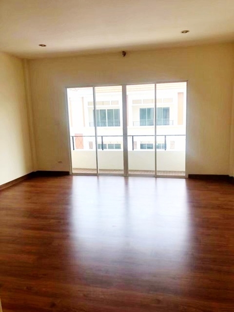 MRTแยกติวานนท์ วงศ์สว่าง รัชดา 25ตรว. พระราม5 นครอินทร์  ให้เช่าทาวน์โฮม 3 ชั้น รักสัตว์  185ตรม. 3นอน รพ.เลอลักษณ์