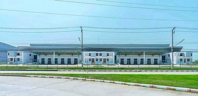 ให้เช่าโกดังคลังสินค้าบางปะกงฉะเชิงเทรา  พื้นที่ขนาด 1,500 1,600 ตรม.ออฟฟิศ 2 ชั้น 