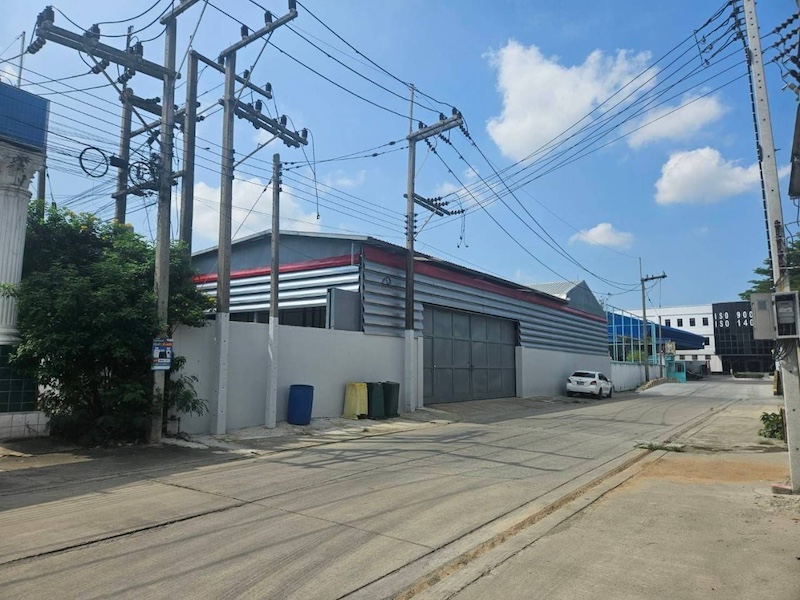 BST855 ให้เช่าโกดัง โรงงาน พื้นที่สีม่วง พุทธมณฑลสาย 4 ขนาด 1,680 ตร.ม. ย่านเพชรเกษม พร้อมออฟฟิศ พื้นโกดังยกสูง ไฟฟ้า 3 เฟ