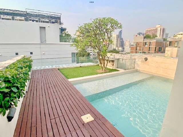 สุขุมวิท45-49 ทองหล่อ BTS พร้อมพงษ์ 1.4 กม.ให้เช่า-ขายทาวน์โฮมหรู 5 ชั้น หรูหรา เฟอร์ 50 ตร.วา.450 ตร.ม. 4นอน  รพ.สมิติเวช สุขุมวิท 500 ม.