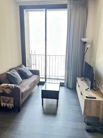 Edge Sukhumvit 23 beautiful view clean safe 18th floor BTS Asoke