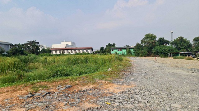 ขายที่ดินถมแล้ว 12 ไร่ ติดนิคมฯ สมุทรสาคร หน้ากว้าง 232 ม. ผังสีชมพู ไร่ละ 7.5 ล.