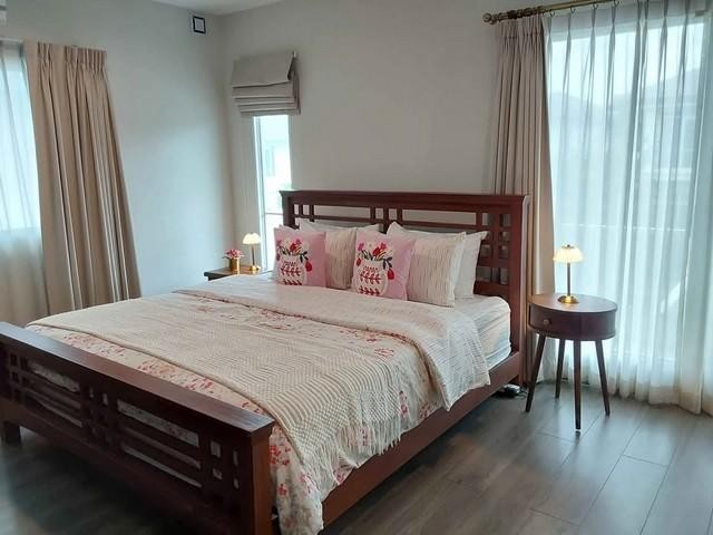 P615 ให้เช่าบ้านเดี่ยว โครงการ มัณฑนา ศรีนครินทร์-ร่มเกล้า เขตมีนบุรี  ย่านเคหะร่มเกล้า ซอยร่มเกล้า24 บ้านว่าง 8 พ.ค 2568