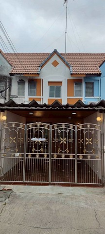 KDH0119 ขายทาวน์เฮ้าส์ แฟมิลี่ ปาร์ค (นาป่า) ขนาด 16 ตร.วา 2 ชั้น  รีใหม่ทั้งหลัง