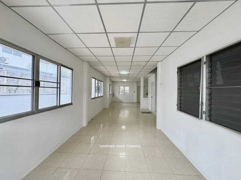 LM24-0315 ขายทาวน์เฮ้าส์ 2 ชั้น ประชาอุทิศ 90 ม.วิเศษสุขนคร 16 มีพื้นที่ข้างบ้าน หน้าบ้านไม่ชนใคร