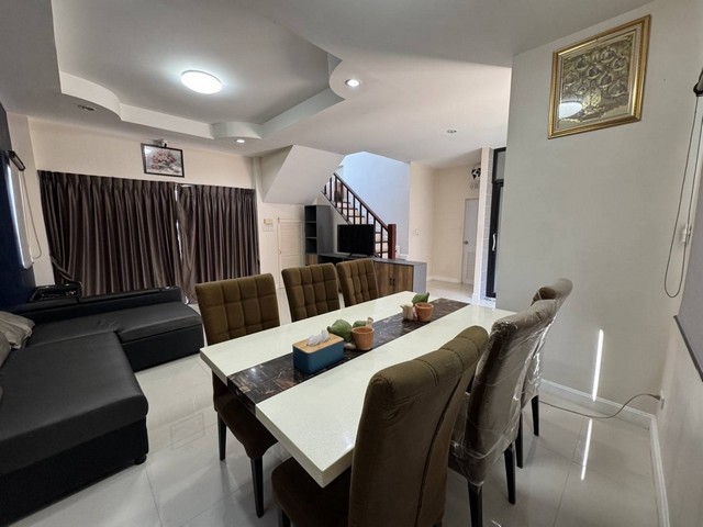 ให้เช่า บ้านเดี่ยวถนนเสม็ด-อ่างศิลา  2 ชั้น 80 ตร.ว. หมู่บ้าน ปิยวัฒน์ลากูน่าแอนด์การ์เด้น -อ่างศิลา