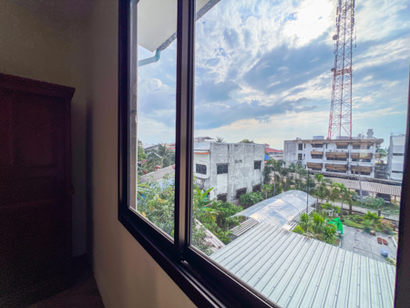 3-Story Commercial Building for Rent 3 Bedrooms 4 Bathrooms in Nathon Koh Samui Close to Market and Ferry Pier