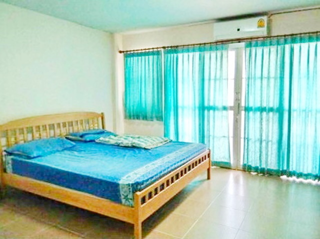 ติดถนนสายไหม BTSคูคต 900ม. ติด7-11 บิ๊กซี สุขาภิบาล5 600 ม. 4 นอน ทาวน์เฮ้าส์ 3 ชั้น เฟอร์ครบ  2 น้ำ  รร.สายไหม 1.4 กม.20 ตร.วา. 3 แอร์