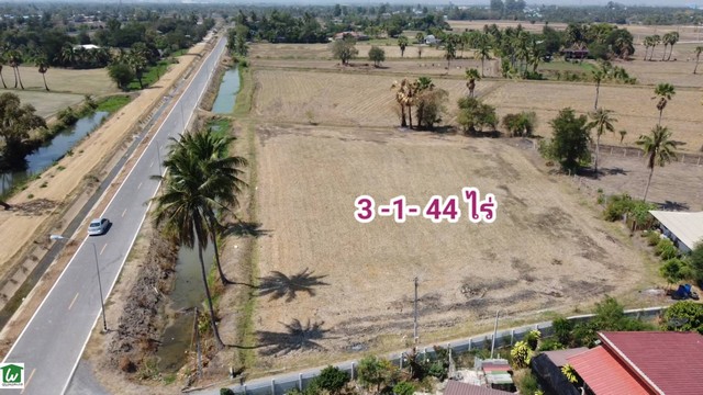 ขายที่ดินติดคลองชลประทาน ใกล้ตัวเมืองเพชรบุรี ต.หัวสะพาน อ.เมือง เพชรบุรี มีแหล่งน้ำทำเกษตรตลอดปี น้ำไม่ท่วม เหมาะทำบ้านสวนเกษตร 3-1-44 ไร่