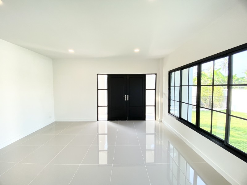 ขายบ้านหรู บ้านเดี่ยว 2 ชั้น มบ.ราชพฤกษ์ บางบอน 4  ตกแต่งใหม่ ใกล้เดอะมอลล์ บางแค เนื้อที่ 102.9 ตรว 3นอน 3น้ำ หน้าบ้านหันไปทาง ทิศเหนือ