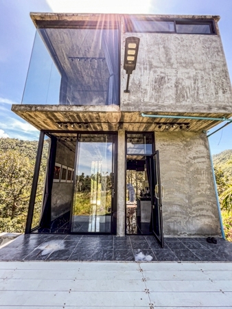 บ้านเช่า 2 ชั้น 1 ห้องนอน วิวภูเขา บ้านสไตล์โมเดิร์น ใกล้หาดละไม ย่านมะเร็ต เกาะสมุย