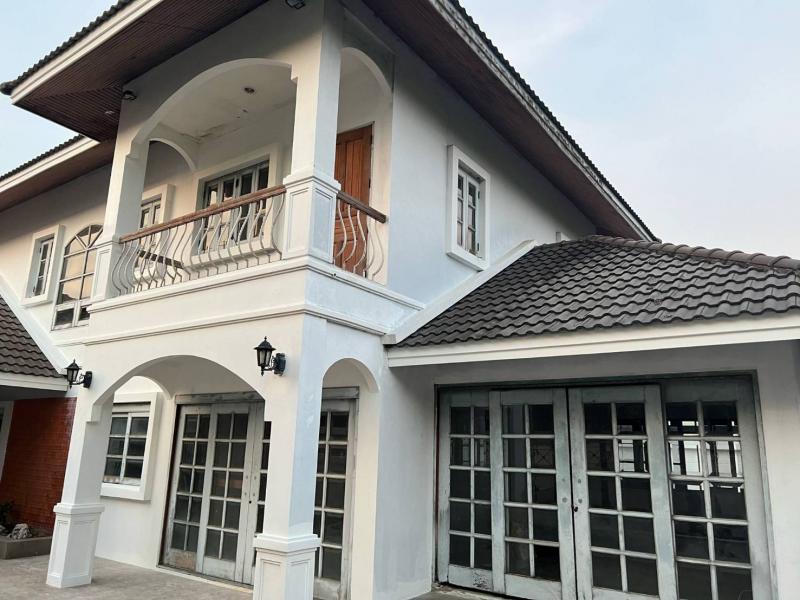 บ้าน บ้านใกล้รถไฟฟ้าพระโขนงทำออฟฟิศได้ 89000 THAI BAHT 4BR5ห้องน้ำ 80 ตารางวา 0 งาน 0 Rai ใกล้กับ รถไฟฟ้าพระโนง น่าอยู่ใกล้สิ่งอำนวยความสดวก ใกล้รถไฟฟ้าพระโขนง